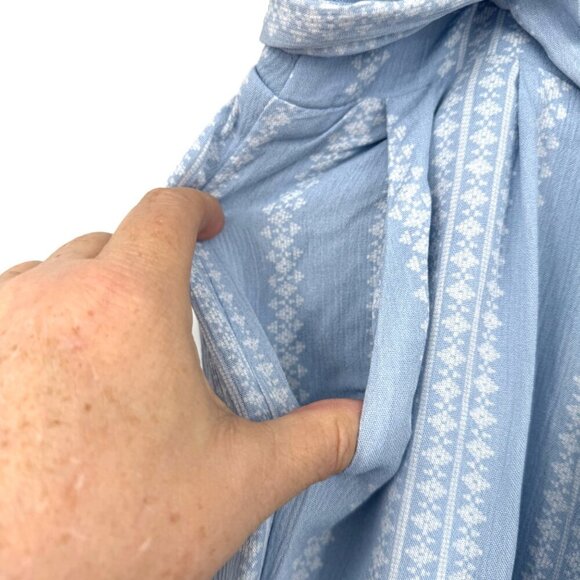 Torrid Women's Light Blue & White Striped Lightweight Flowy Dress Pants woman’s - Picture 5 of 10